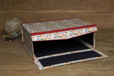Valuable sustainable box handmade colorful with lid
